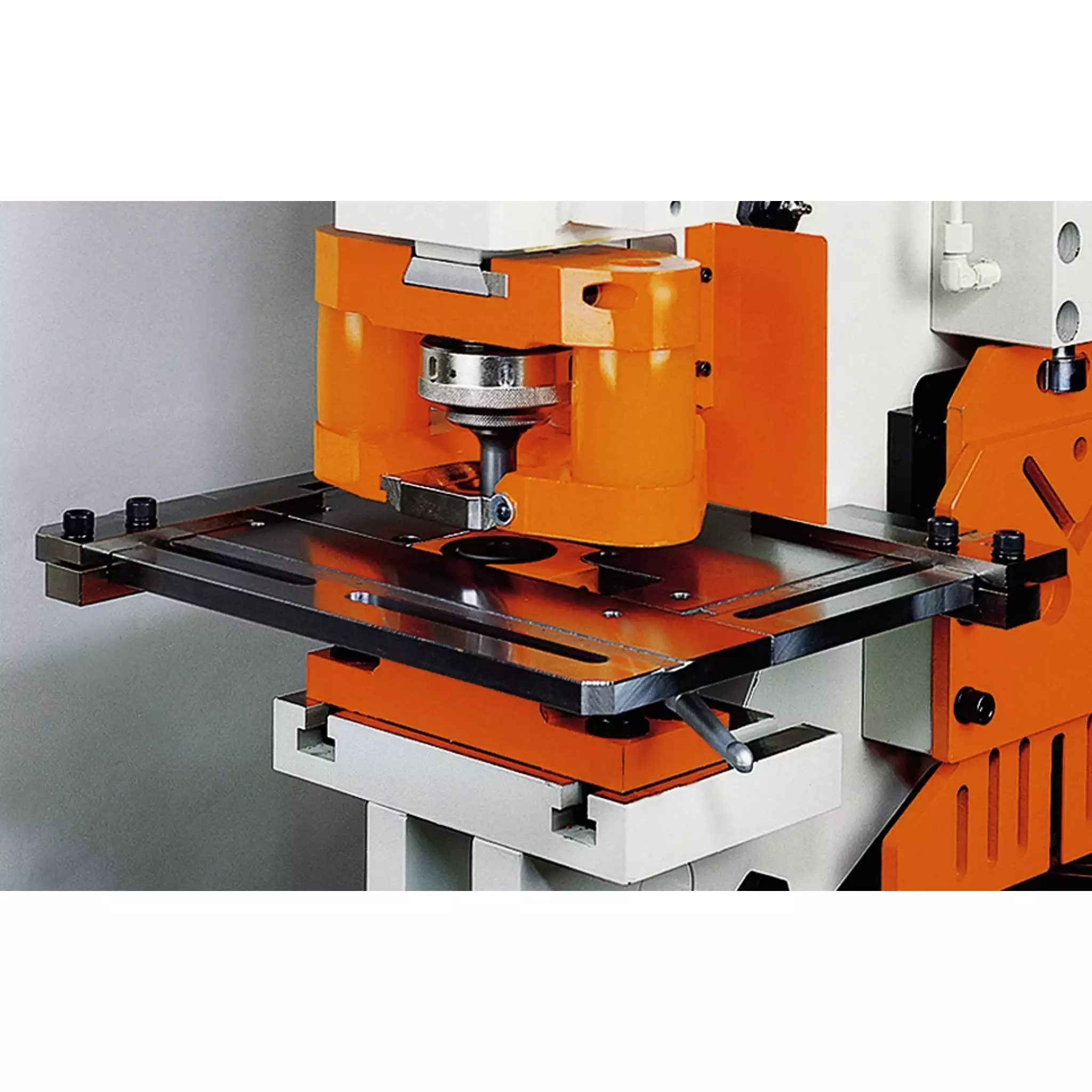 Máquina Metalera Hidraulica Marca Sunrise Serie K Modelo IW-60K Trifásica 220V/60Hz - Image 5