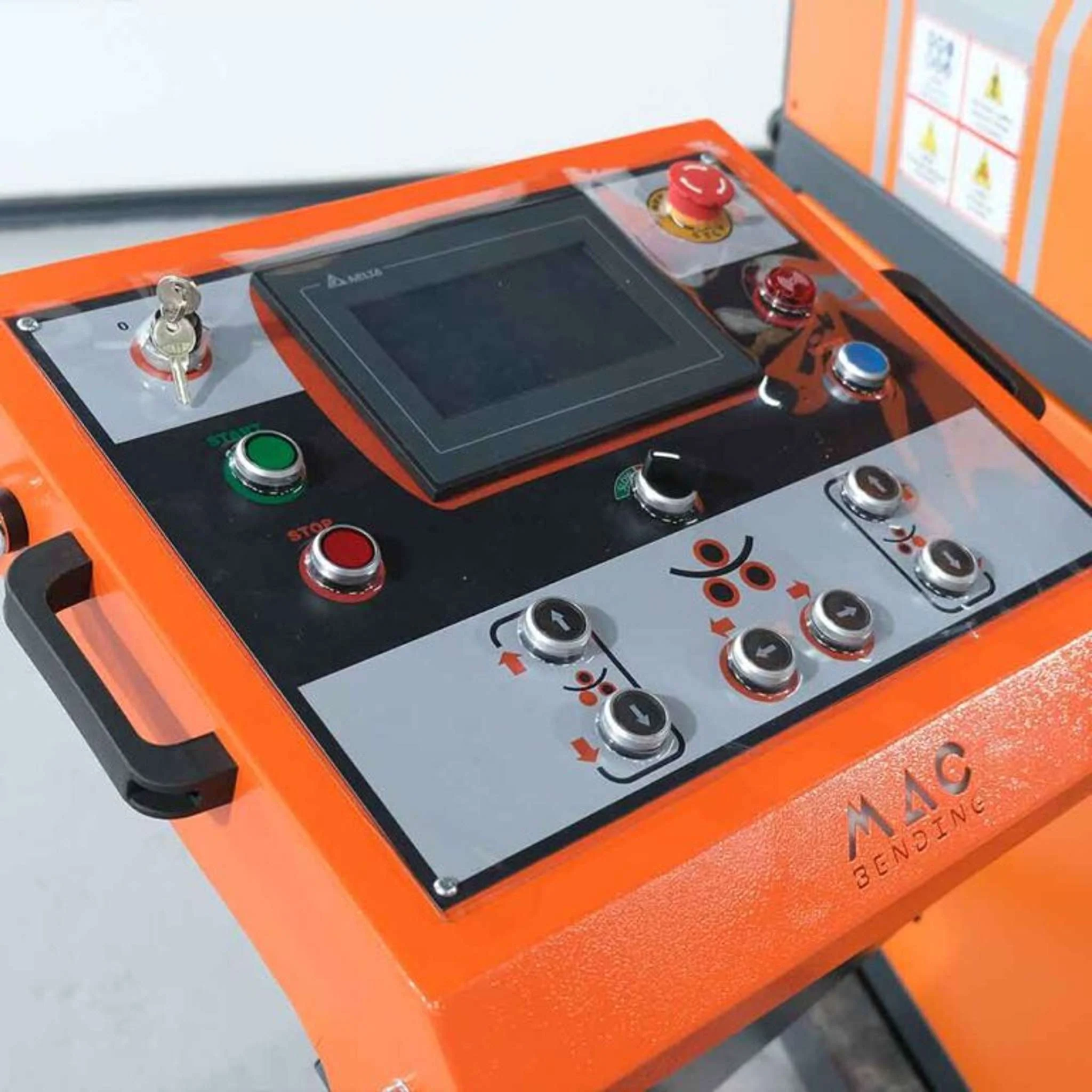 Máquina Roladora de Perfiles modelo PBM 60 HYDRAULIC + HYDRAULIC GUIDE ROLLS + VARIABLE SPEED OF ROTATION Trifásica 220V/60Hz - Image 4