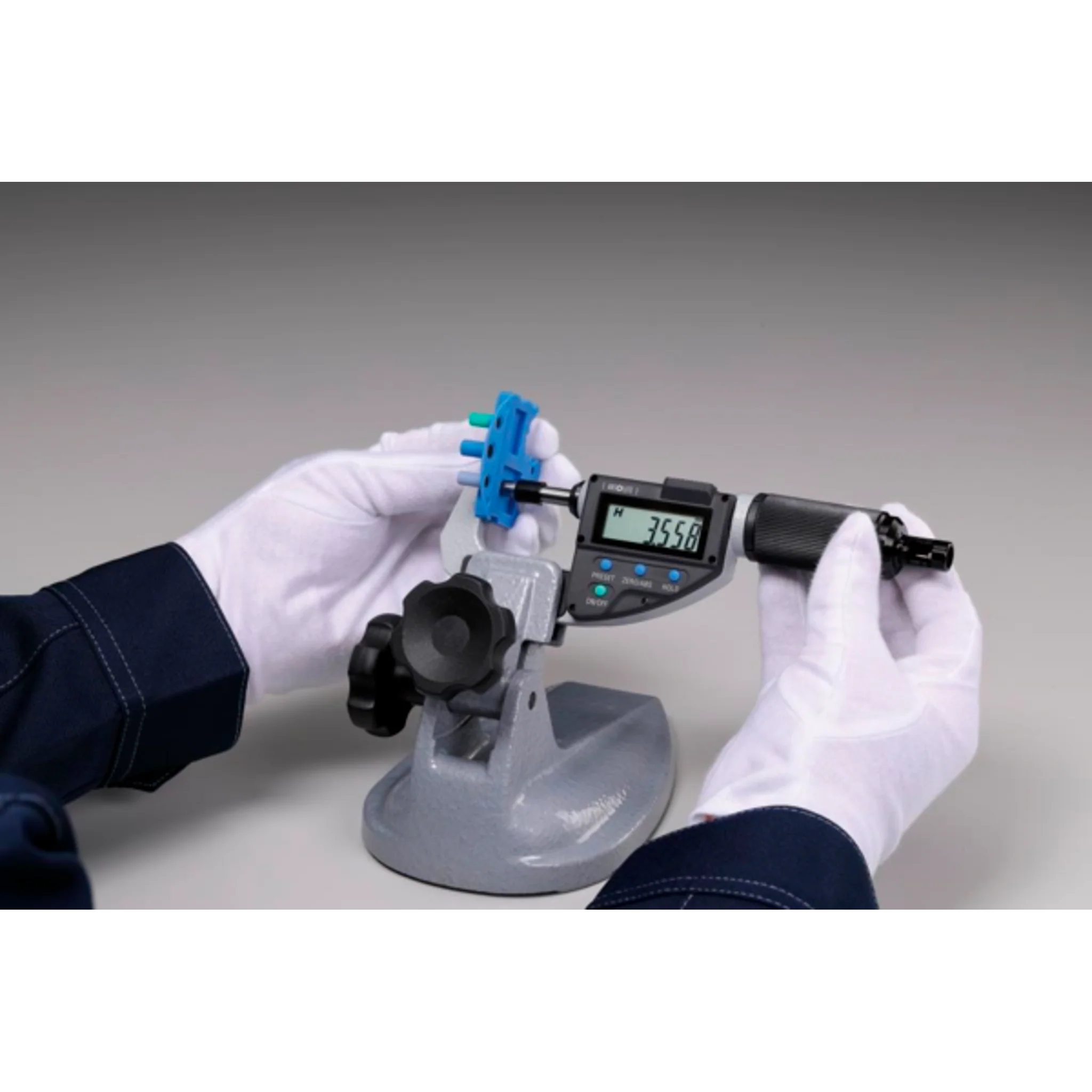 Micrómetro Digital para Exteriores QuickMike, Intervalo de 0-0.6 pulg, Fuerza de Medición de 0.5 a 2.5 N, Con Salida de Datos